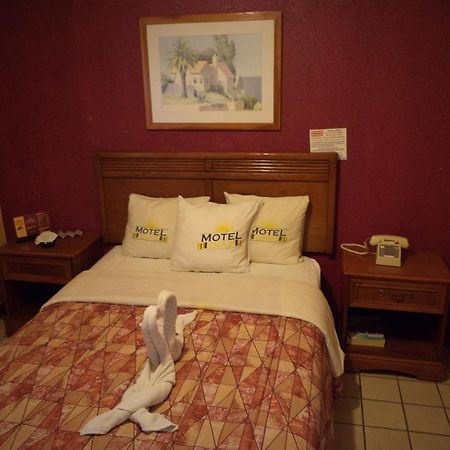 Hotel Diaz Тихуана Екстериор снимка
