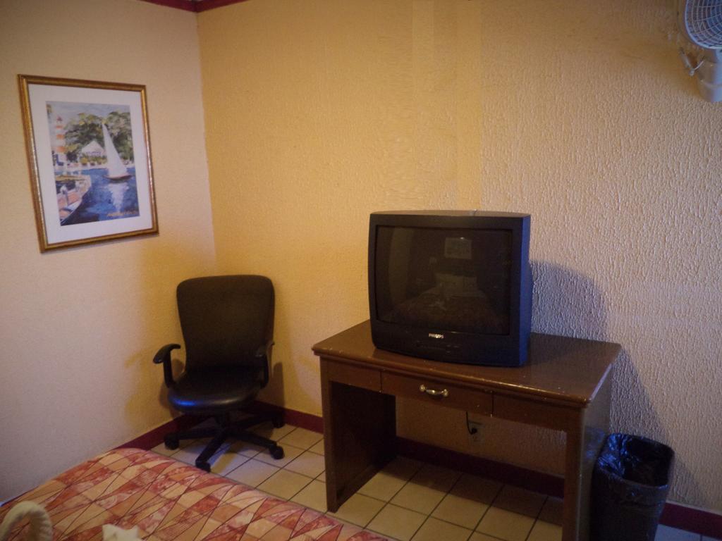 Hotel Diaz Тихуана Стая снимка