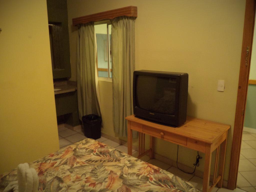 Hotel Diaz Тихуана Стая снимка