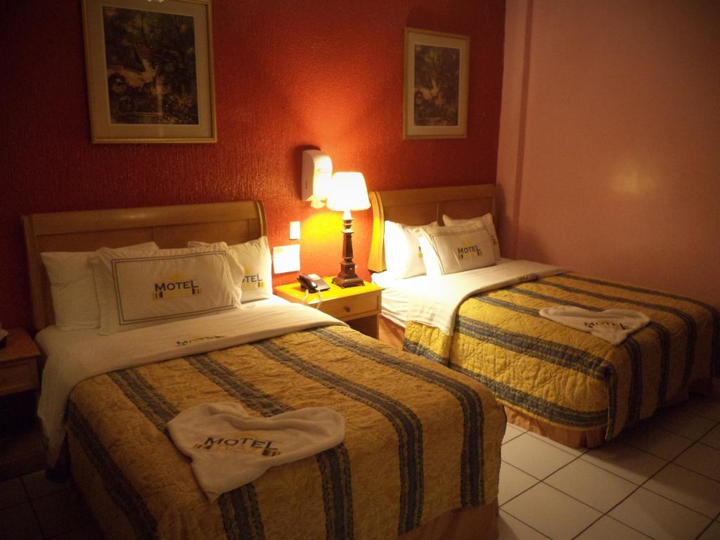 Hotel Diaz Тихуана Стая снимка