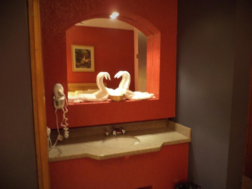 Hotel Diaz Тихуана Стая снимка