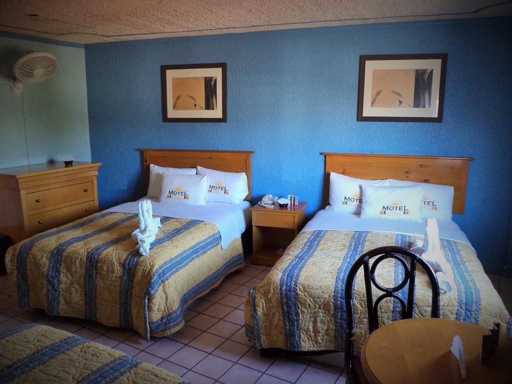 Hotel Diaz Тихуана Стая снимка